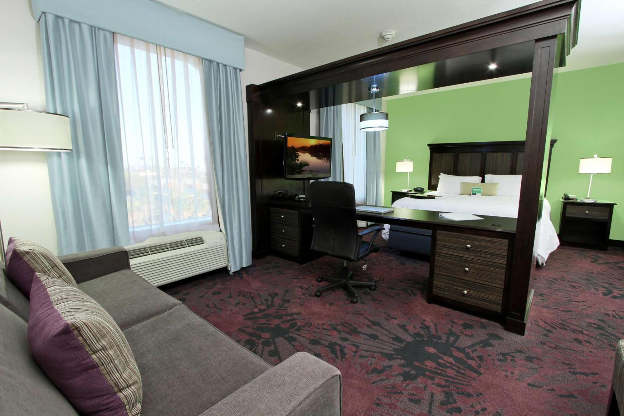 Hampton Inn & Suites Winnie Exterior foto